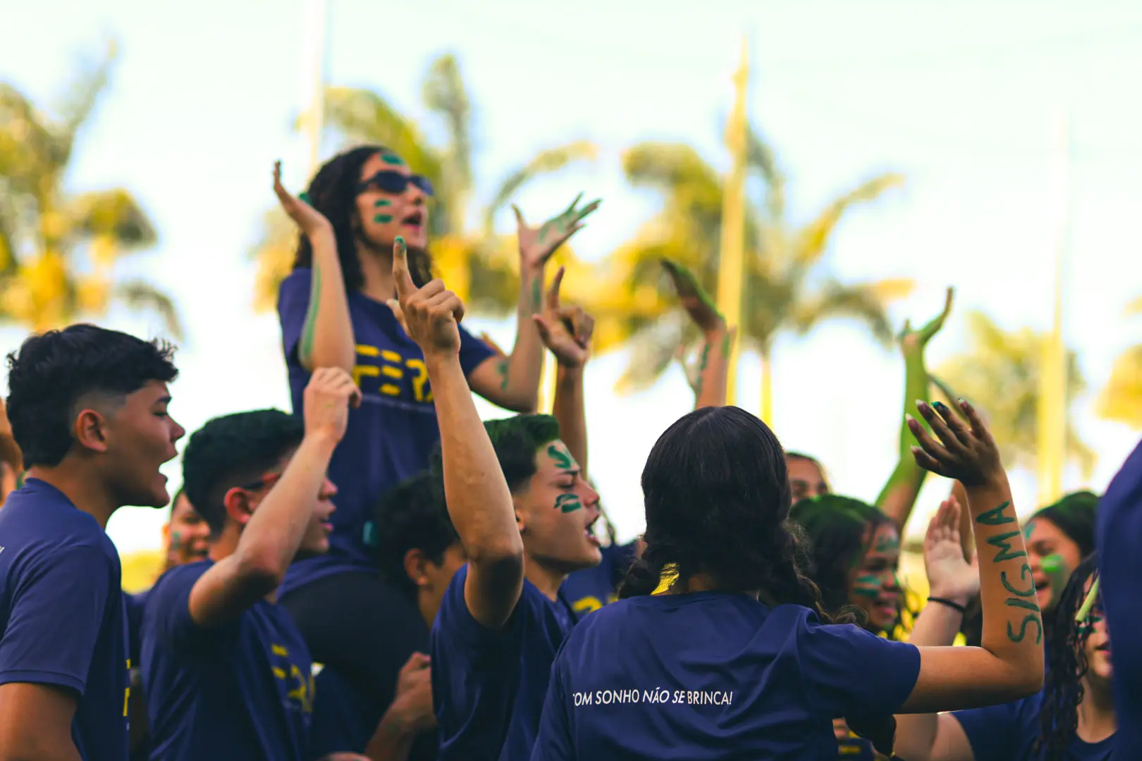 Comunidade FERA celebrando uma atividade
